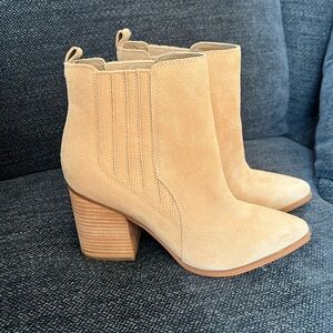 Marc Fisher Women’s Mayden Natural Suede Ankle Boots Size 9.5